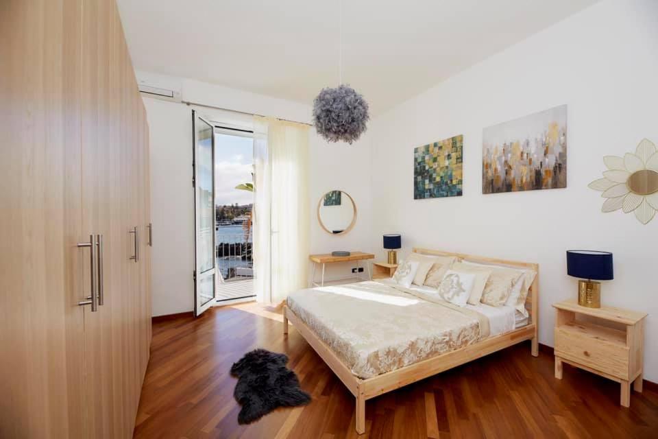 Idream Apartment & Rooms Catania Bagian luar foto