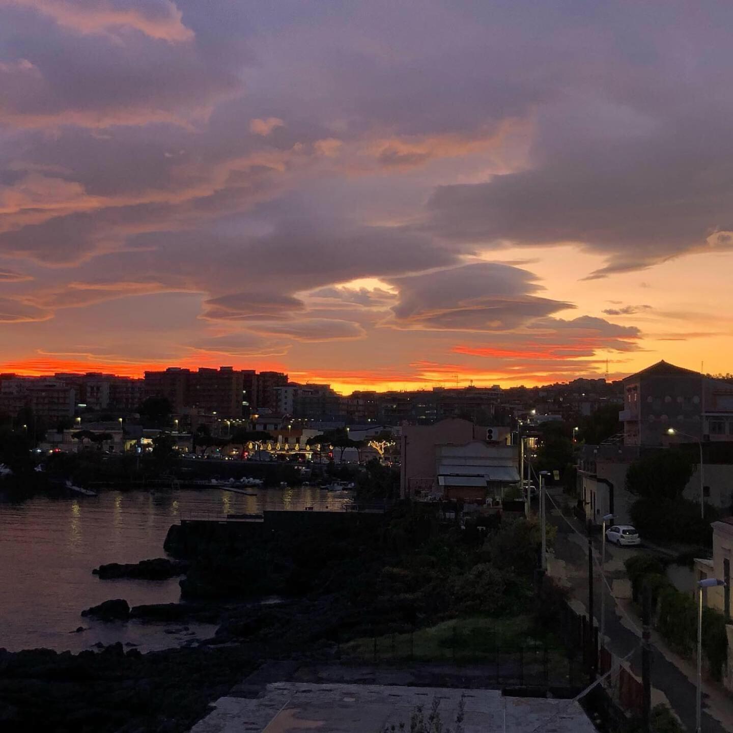 Idream Apartment & Rooms Catania Bagian luar foto
