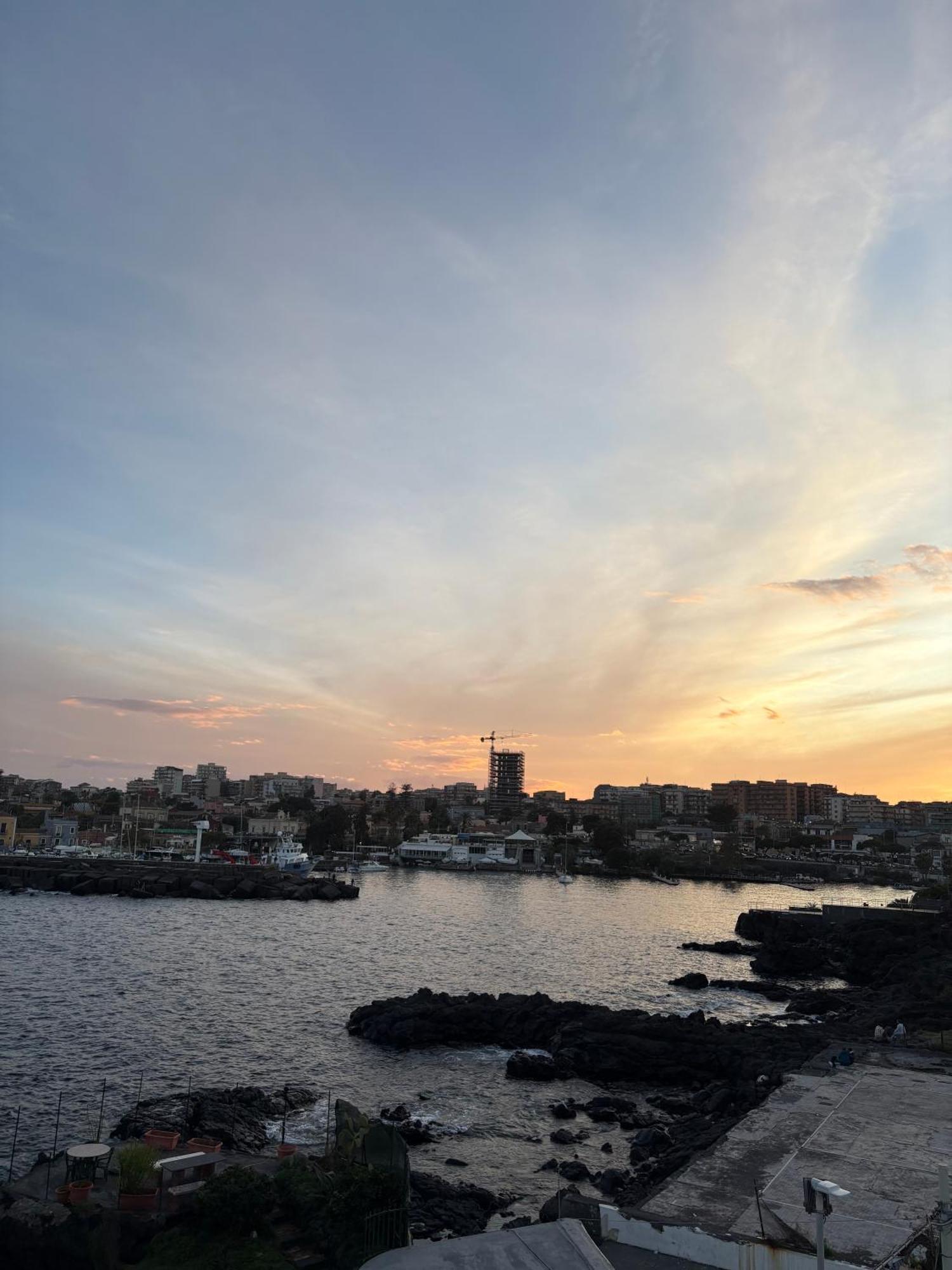 Idream Apartment & Rooms Catania Bagian luar foto